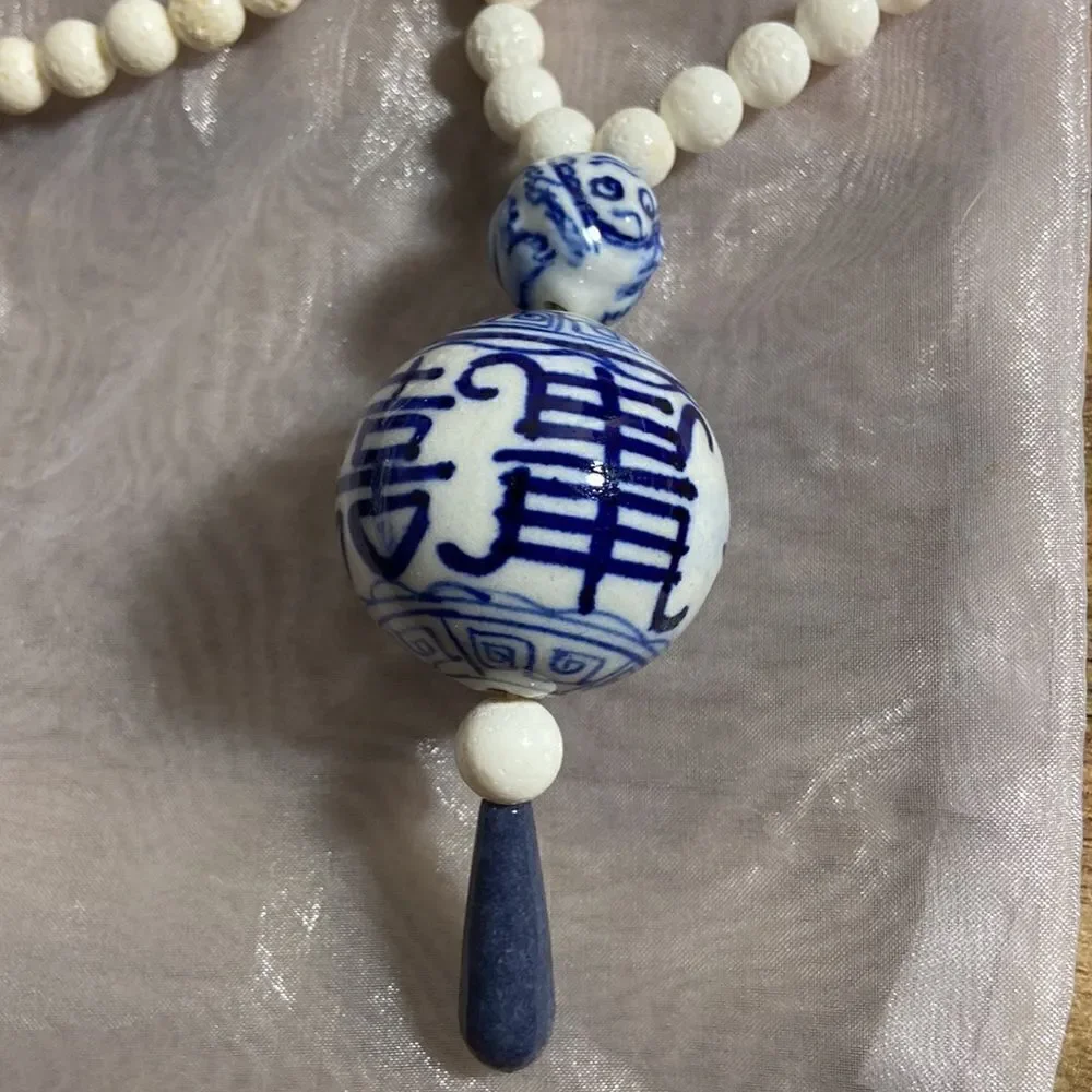 Beaded necklace Japan motive delicate new